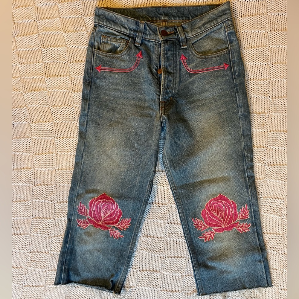 Vintage Embroidered Cut Off Jeans (fits like 24)